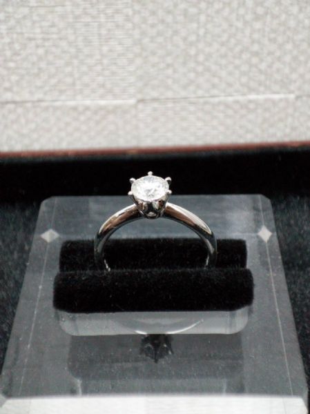 女用鑽石戒指54分(有GIA證書)